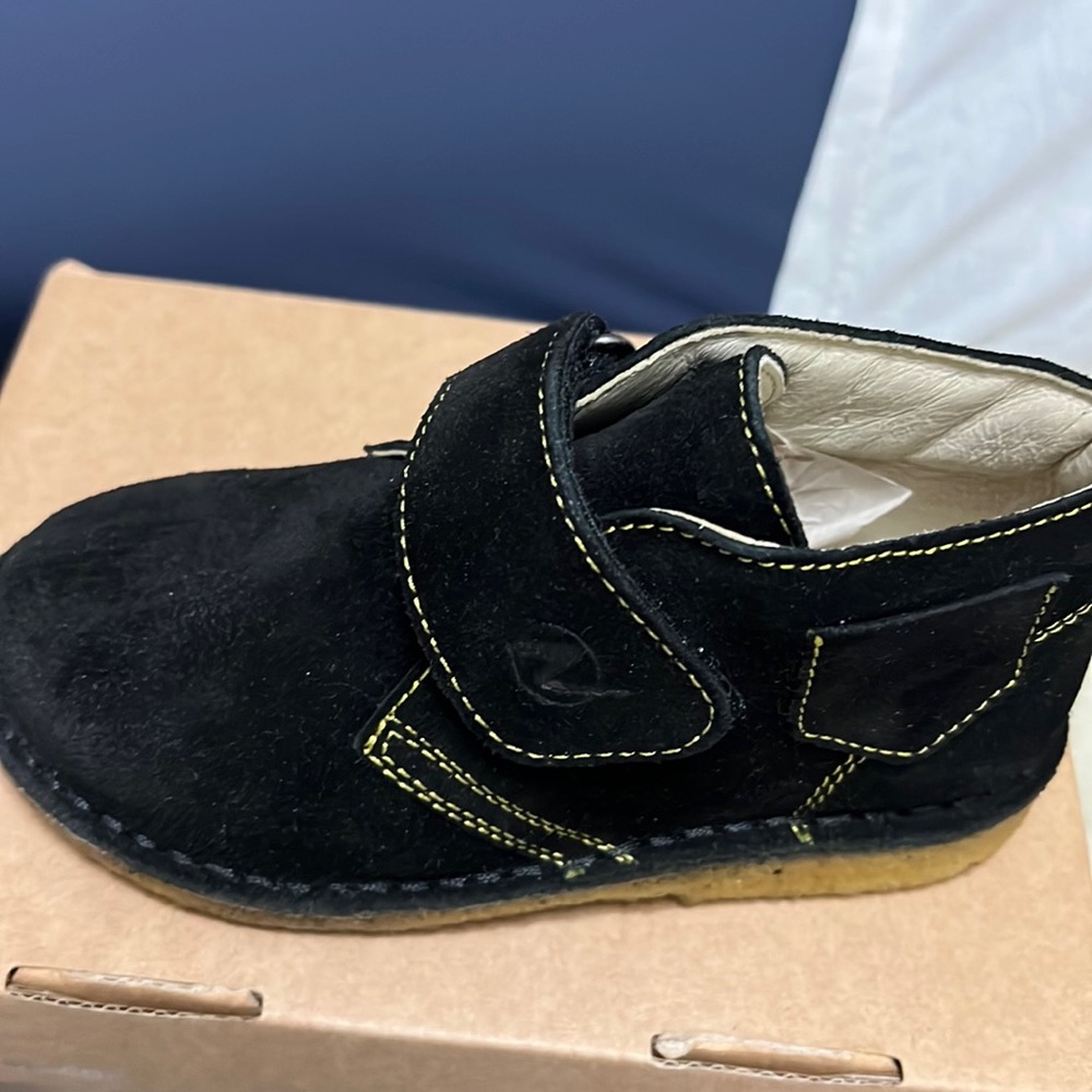 Naturino Suede Shoes - Picture 1 of 2